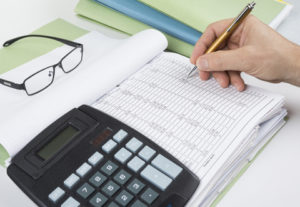 how your business can benefit from a bookkeeper